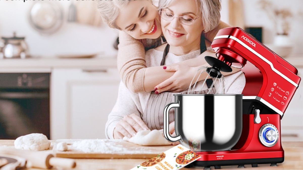Batedeira planetária: entenda o que é e como funciona esse tipo de batedeira