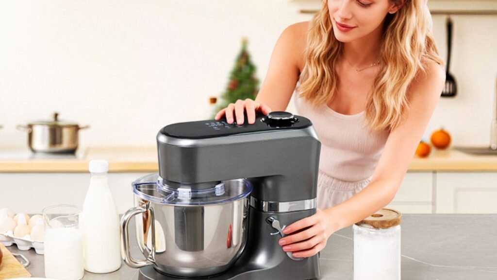 Batedeira planetária: entenda o que é e como funciona esse tipo de batedeira